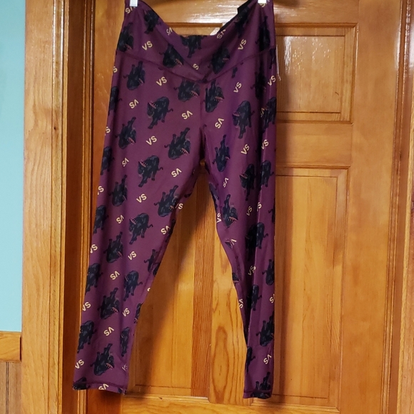 Victoria's Secret Pants - Victoria's Secret 7/8 Tight